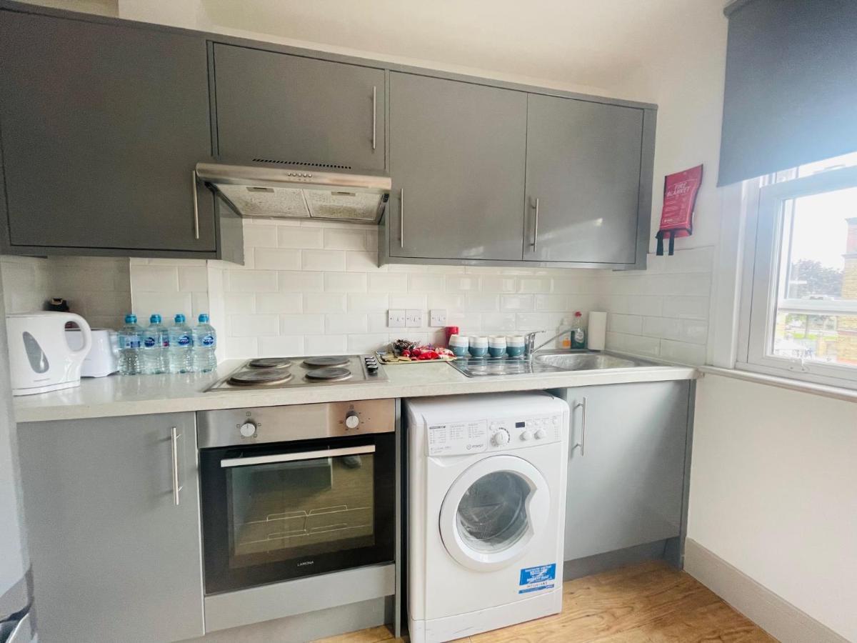 Lovely 1 Bedroom Apartment In ロンドン エクステリア 写真